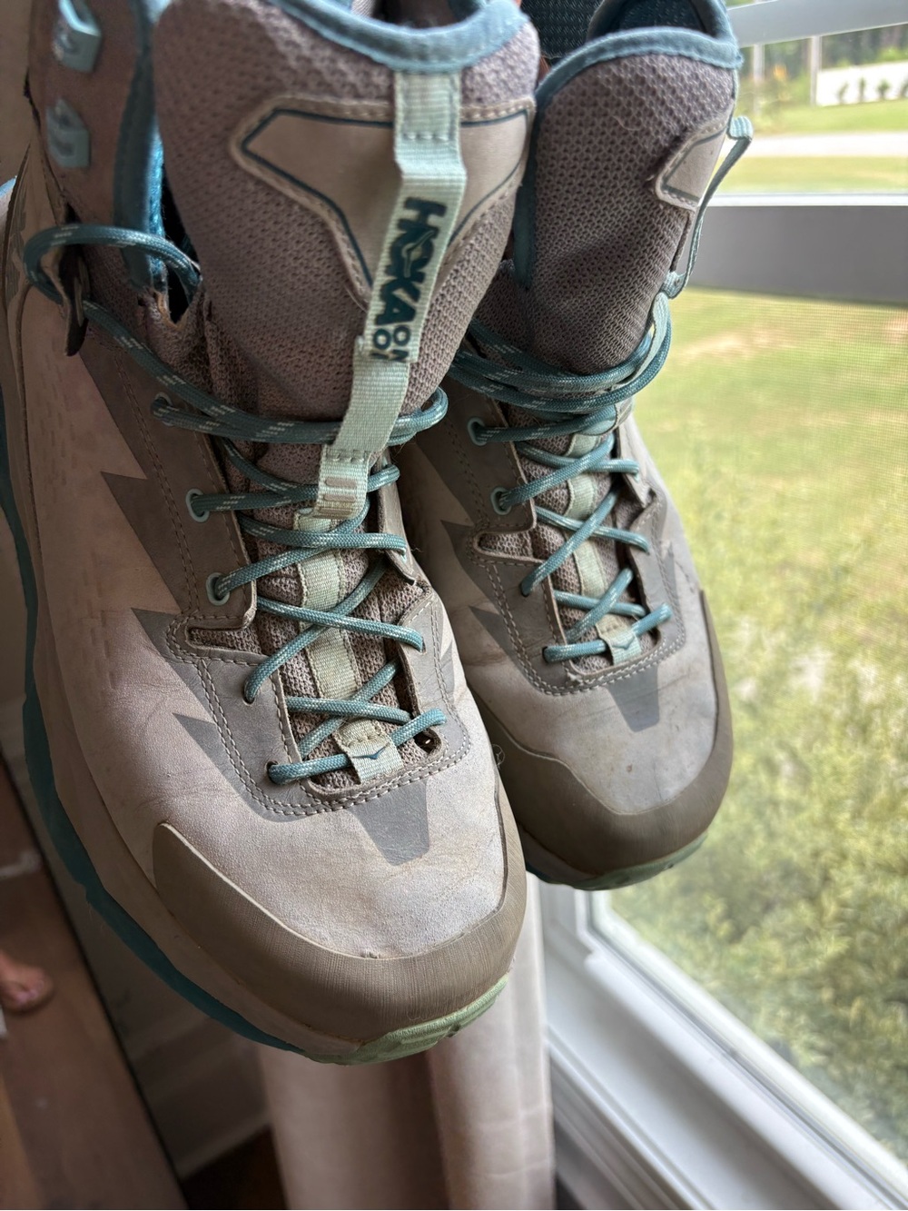 Hoka Women's Lace-Up Hiking Boots in Light Gray and Teal - Picture 7 of 9